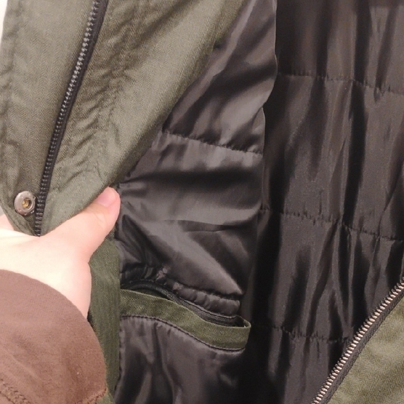 NOT FOR SALE-POSHMARK WON'T LET ME DELETE - Picture 10 of 15